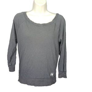 American Eagle XS Gray 3/4 Sleeves Scoop Neck Spell Out Casual Shirt Top XS